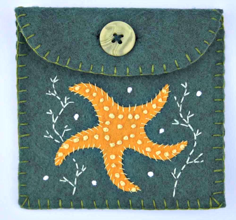 Felt coin purse. Handmade button pouch, starfish seagreen