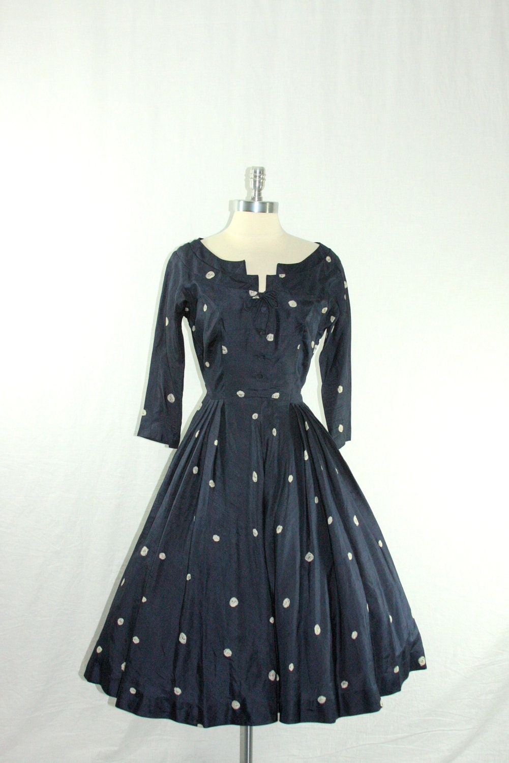 1940's Dress - Vintage Women's Navy Blue Silk with Novelty Print - Full Skirt Party Frock