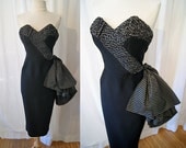 Bombshell 1950's black cocktail strapless wiggle dress black plaid hip sash vlv vixen show stopper - size Medium