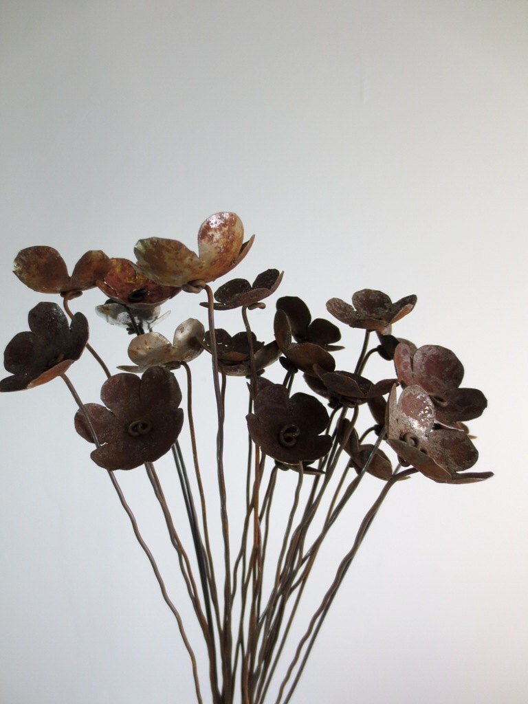 Rustic Bouquet of Rusty Metal Flowers For Your Wedding Centerpiece