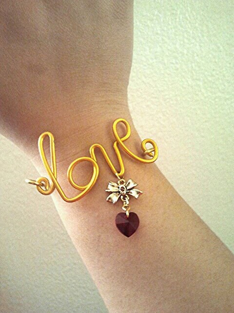 Love gold handwired bracelet