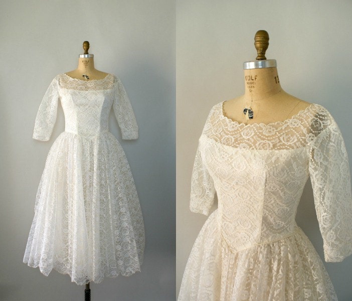 Vintage 1950s Ivory Lace and Tiered Tulle Tea Length Wedding Gown
