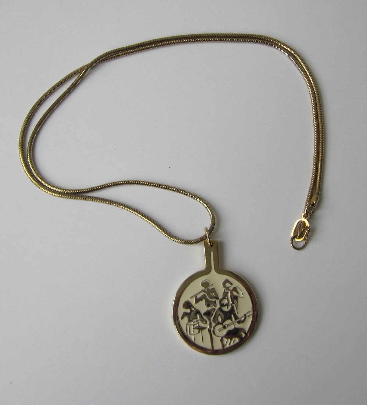 De Passille-Sylvestre Enamel Pendant - Vintage