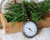 Pocketwatch Necklace Carpe Diem