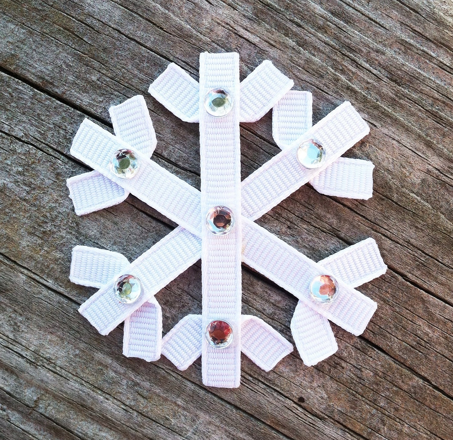 Snowflake Ribbon Sculpture Hair Clip - Toddler Hair Clips - Baby Hair Bows - Girls Hair Accessories.. Free Shipping Promo