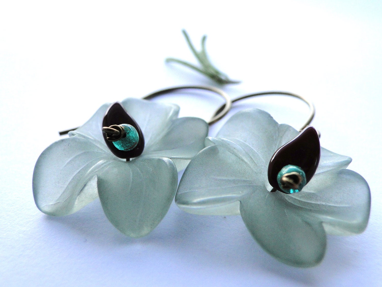 New - The Prettiest Thing I Ever Did See, Earrings, Flowers, Vintage Lucite, Accessories, Fall Rustic Earrings - wulfgirl