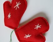 Mittens For Kittens red felt catnip mittens cat toys