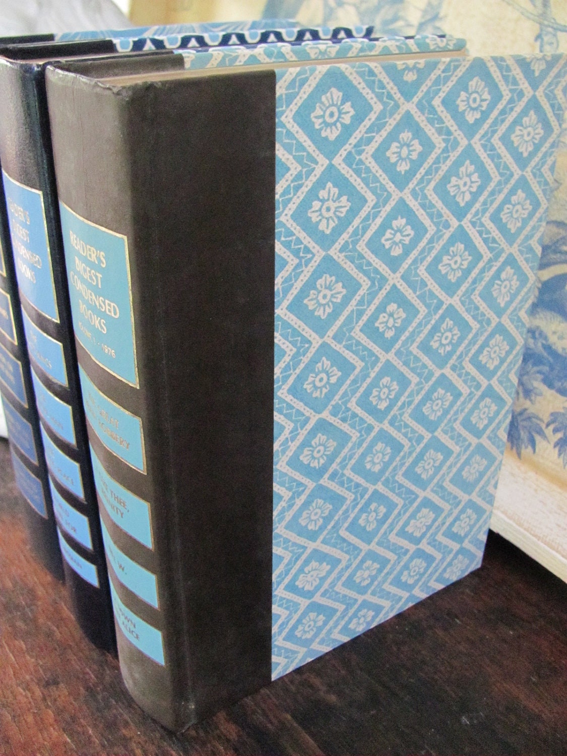 Vintage Books Set of 3 Reader's Digest Hardcover Books in Blue,White, and Cream