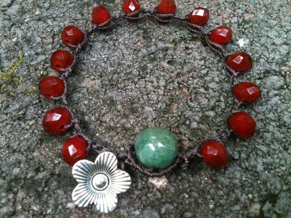 BERRY Red BEAUTIFUL Beaded Flower Charm Bracelet