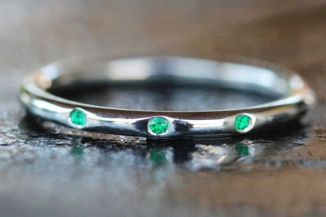 Three Emeralds and Sterling Silver Stacking Round Shank Ring 925 Handmade Size: 8