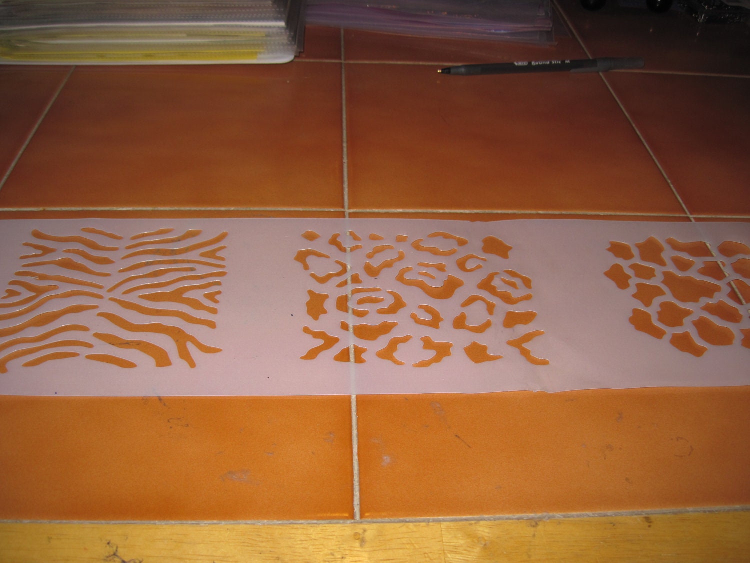 Giraffe Pattern Stencil