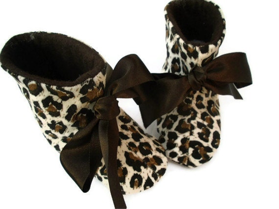 Baby bootees, animal print, ribbon bow, baby girl, fabric shoes, original, baby shower,