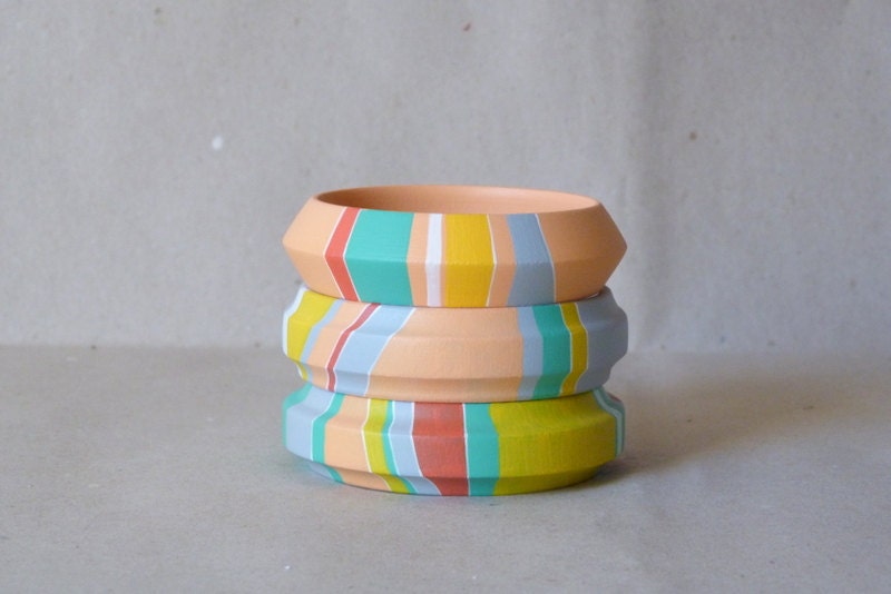 NEW  Pastel colours handpainted wooden bracelet (II)- set of 3