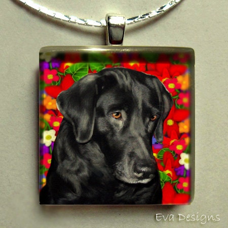 BLACK LABRADOR RETRIEVER dog with red flowers 1 inch glass tile pendant...free chain