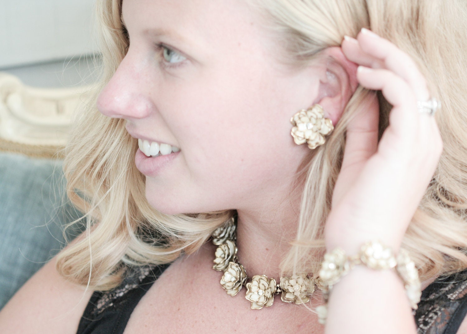 Ivory Vintage Flower Jewelry Set - Necklace, Bracelet and Earrings