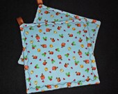 Holly Berries & Birdies Pot Holders (Set of 2)
