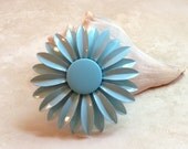 Vintage Baby Blue Daisy Brooch