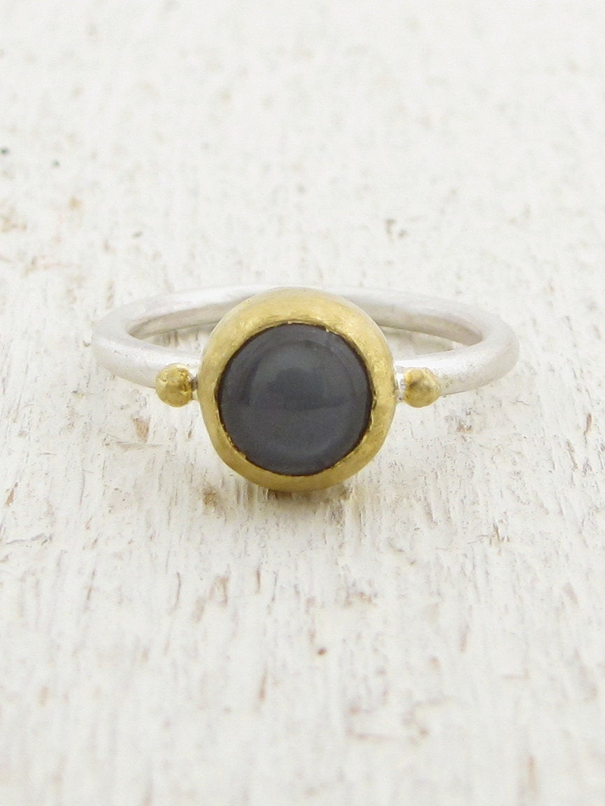 Grey Cats Eye Moonstone Ring - 24k Solid Gold & Silver Ring - Grey Moonstone Stacking Ring - Gray Gemstone Ring