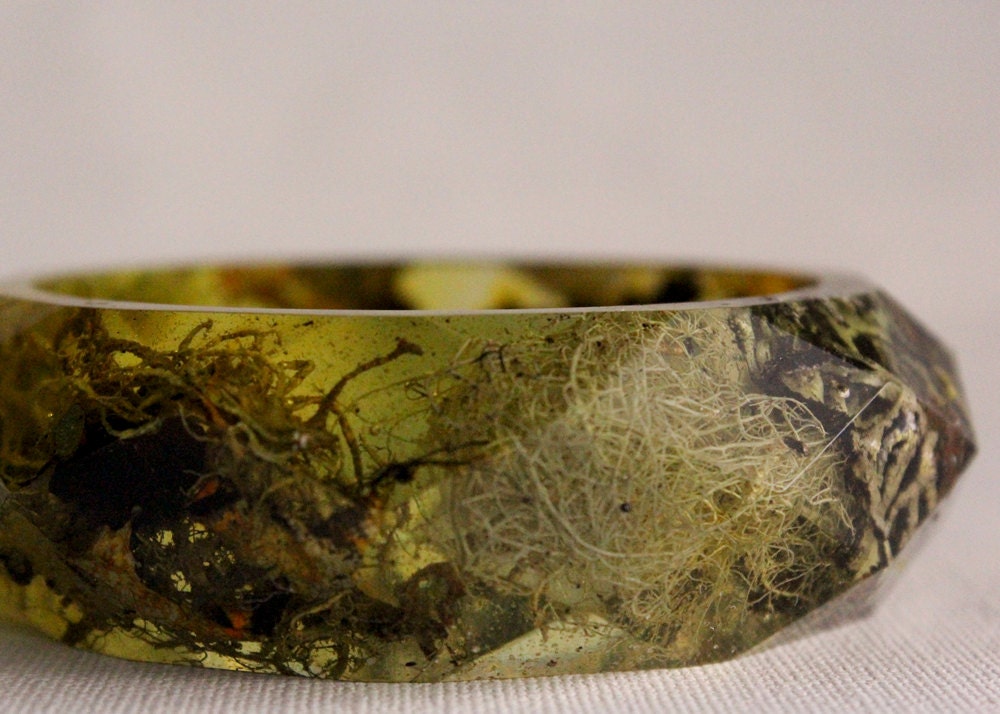small lichen and moss multifaceted eco resin bangle