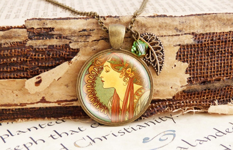 Laurel - Vintage Necklace
