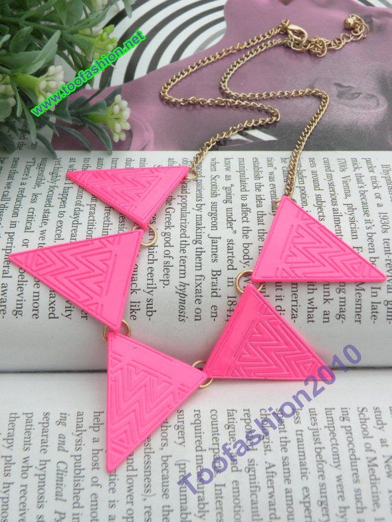 Pretty 5 red fluorescent color triangle necklace pendant jewelry punk style