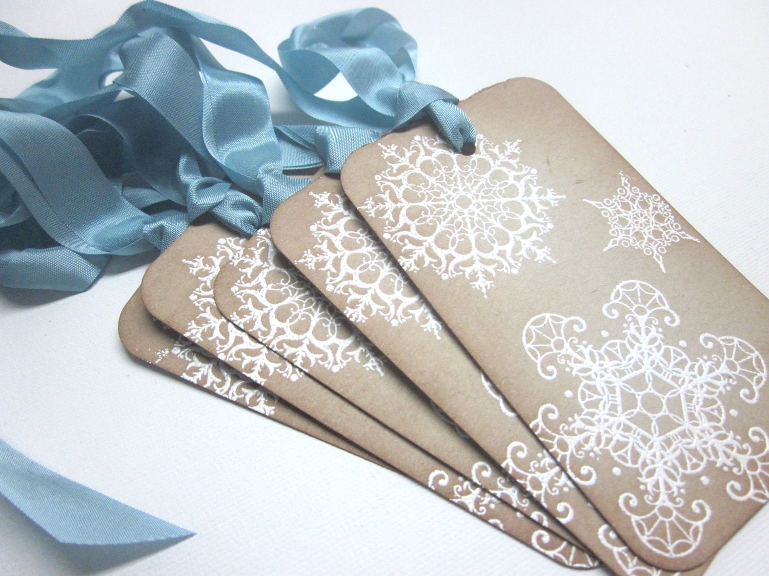 Wish TreeTags - White Snowflakes - Vintage Appearance - set of 5