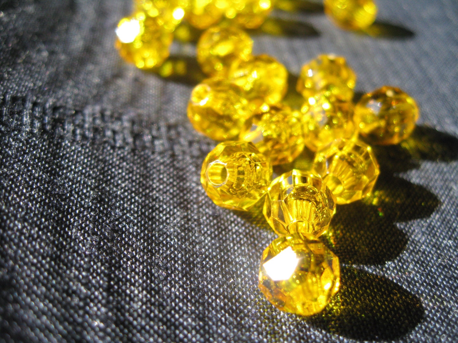 Yellow Plastic Faceted Beads 8mm, 100 Count...  Great for Jewelry making, crochet, decorating