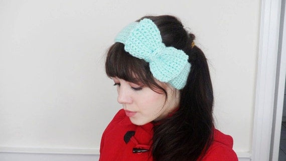 Retro Crochet Bow Headband in Mint