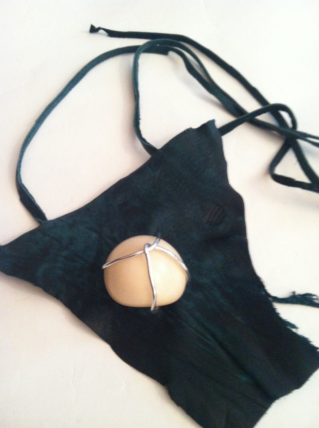 Statement  - green leather necklace