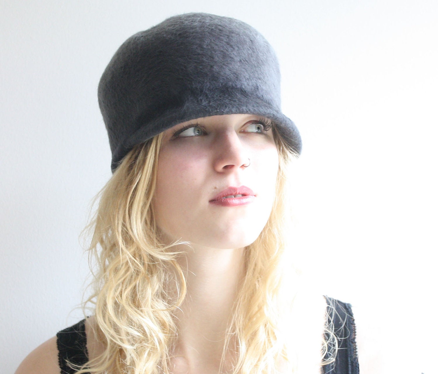 gradient grey hairy felt cap