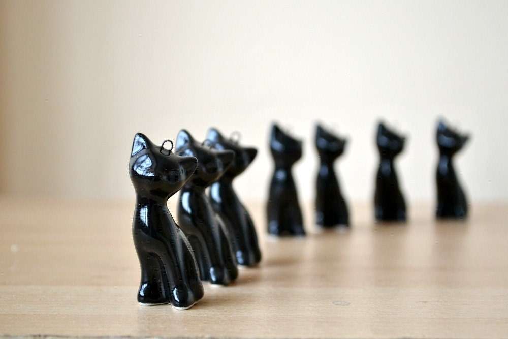 Black cat - Ceramic cat necklace - Chat noir - Handmade ceramic cat in fine delicate shape. black cat necklace Etsy UK