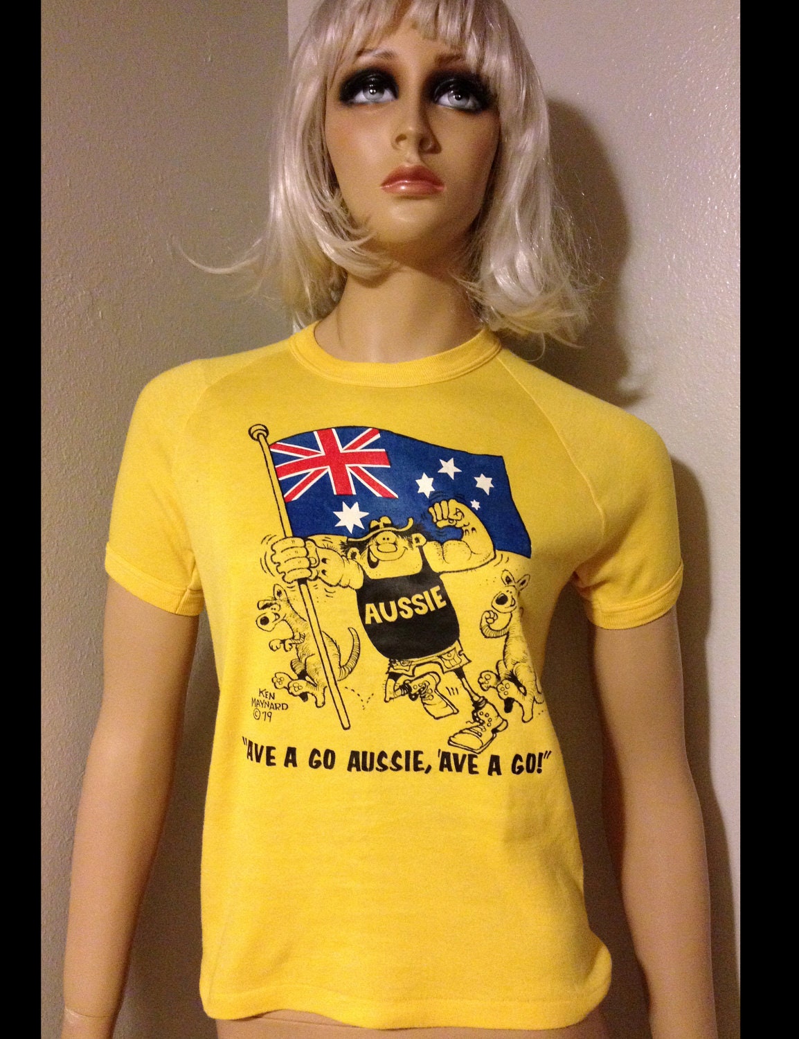 SALE Five dollar Shipping - Yellow Ken Maynard Aussie World 70s / 80s T-shirt with Kangaroos and Aussie Flag size S
