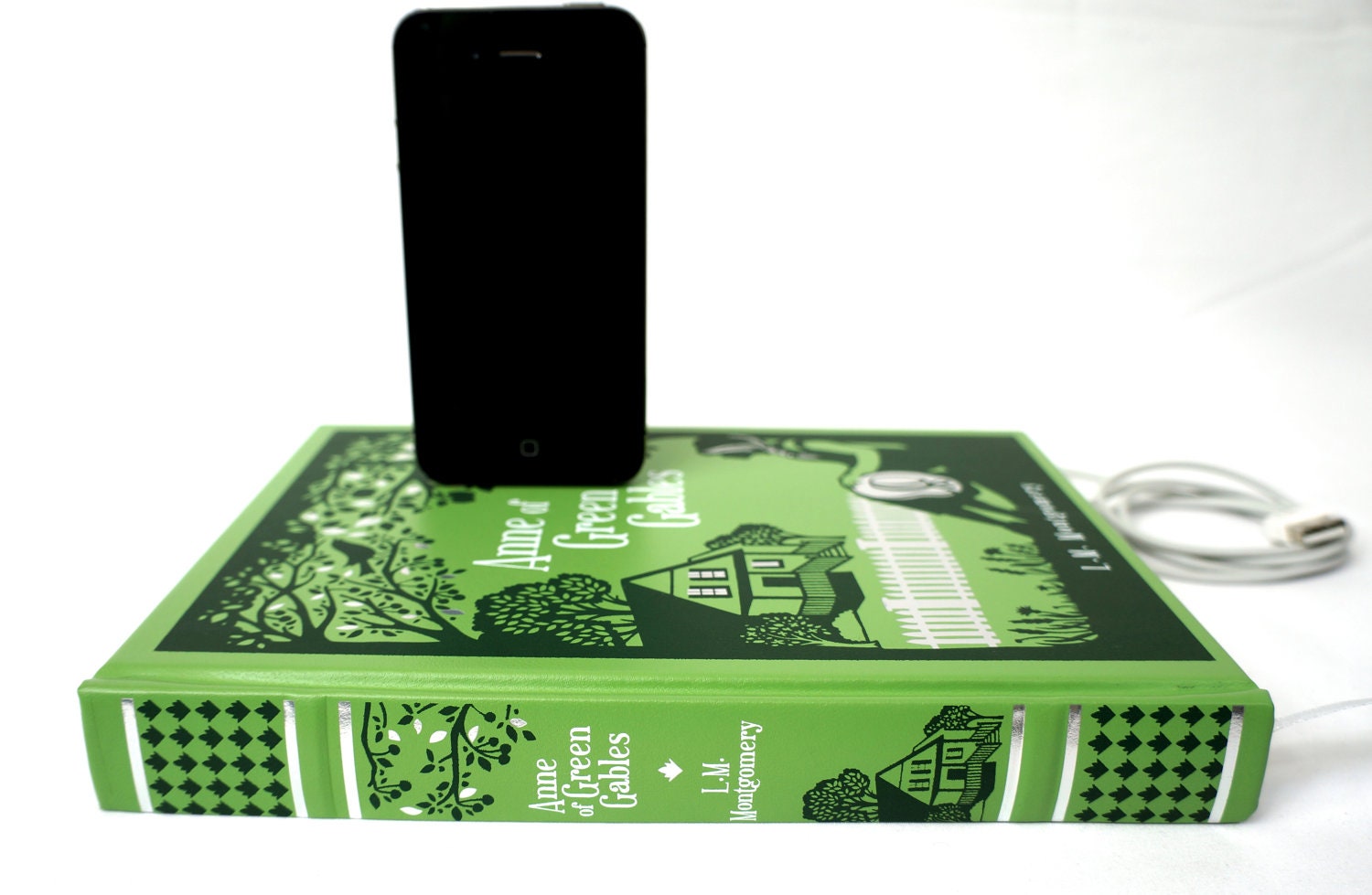 Anne of Green Gables booksi for iPhone and iPod