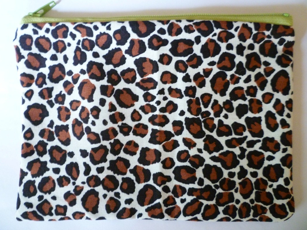 Leopard Print Zipper Pouch