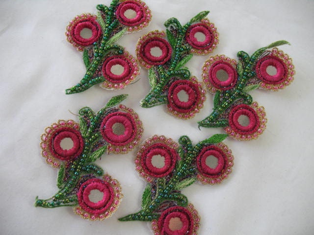 5 FLOWERS SEW ON