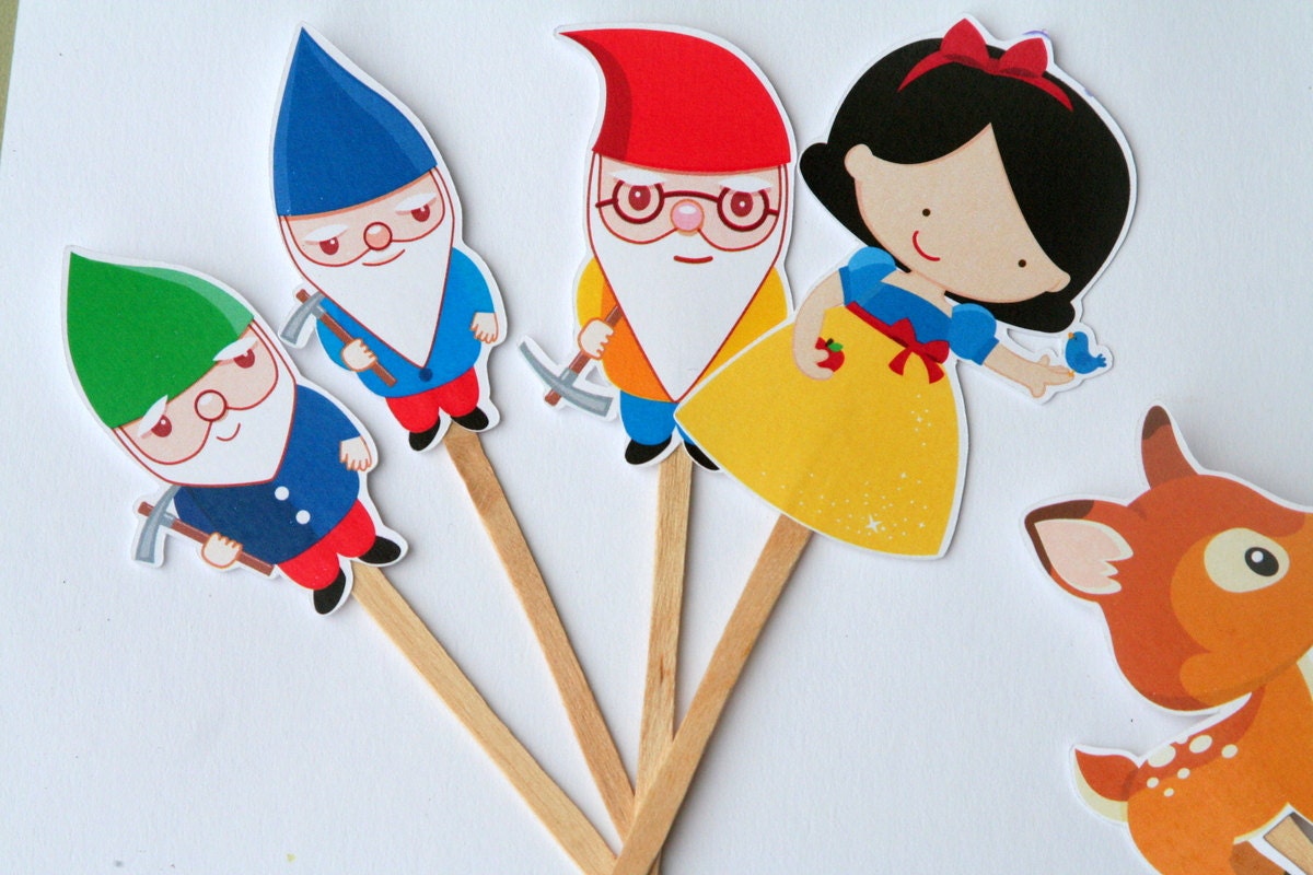 Snow White and the 7 Dwarfs Cupcake Toppers Set of 12