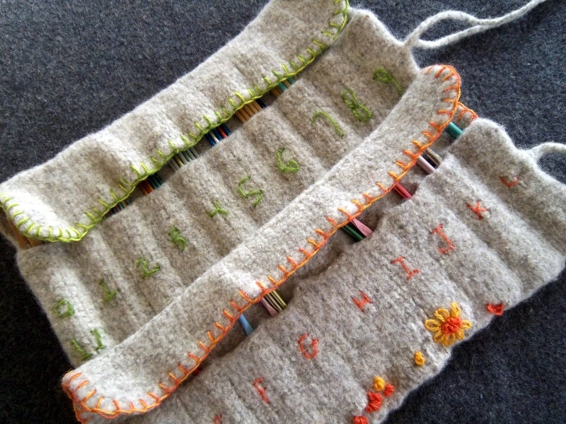 PDF Pattern for Hand Knit, Felt Needle Organizer/ 2 sizes: Double Points and Crochet Hooks