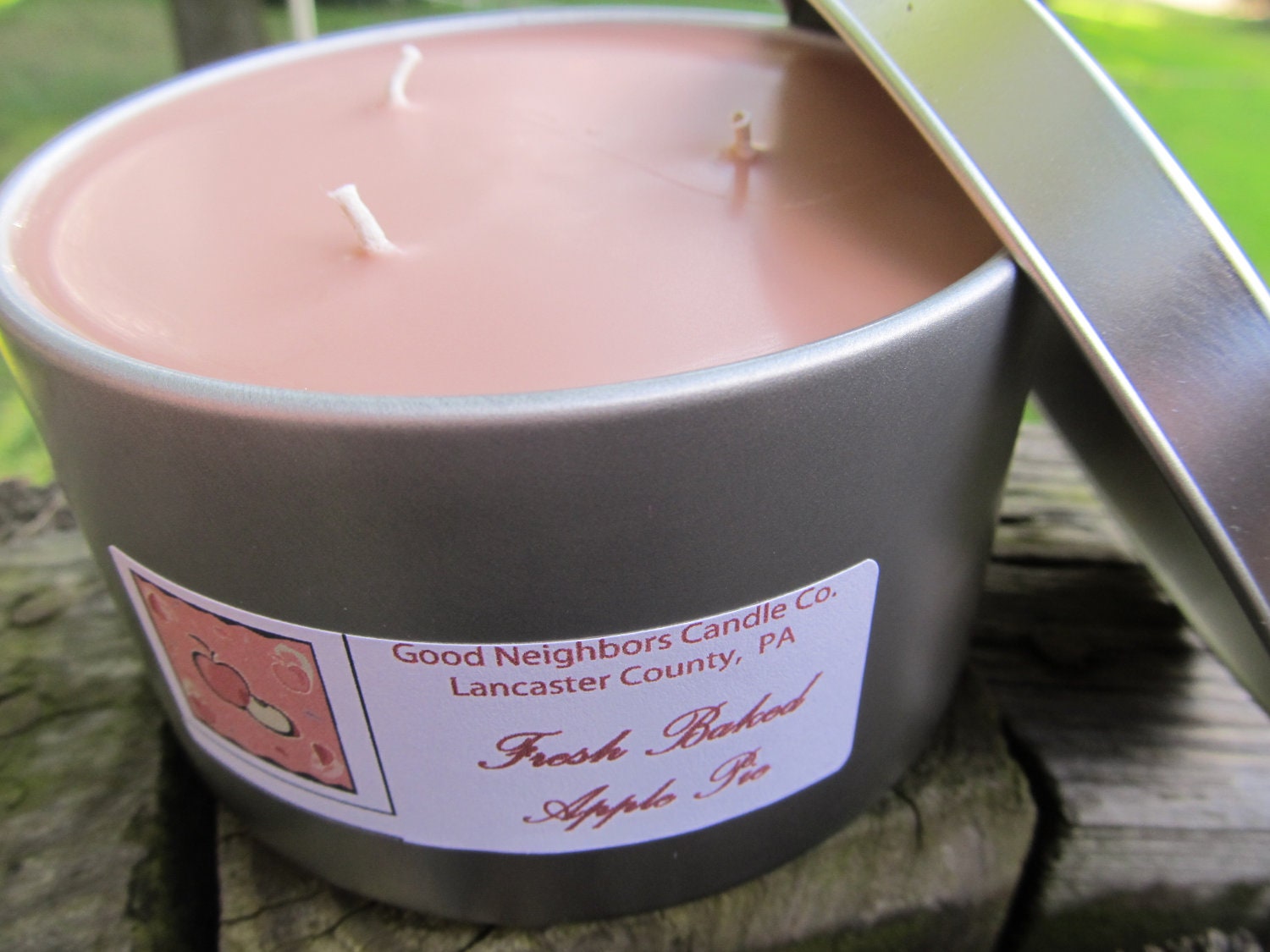 Soy Candle, Fresh Baked Apple Pie, 16 ounce Seamless Tin, 3 Wick, Hemp Wicks, Tan