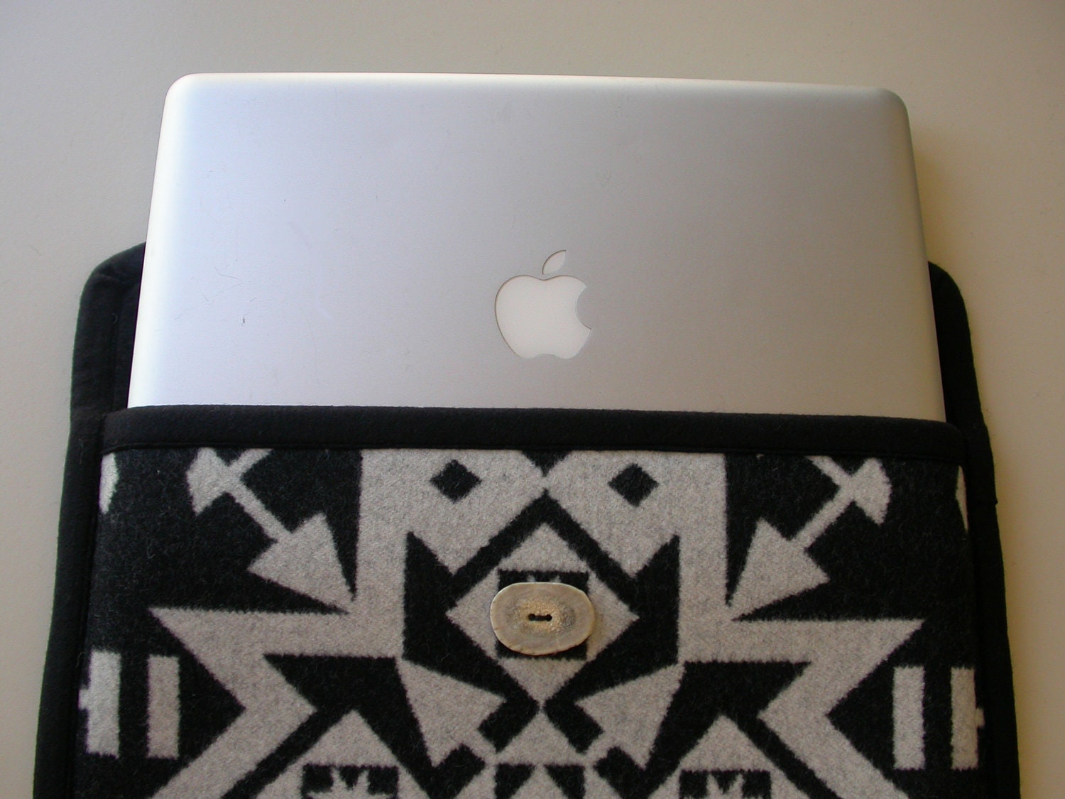 13 " Macbook Pro Laptop Cover case sleeve - Wool black and white Native American - ANTLER BUTTON