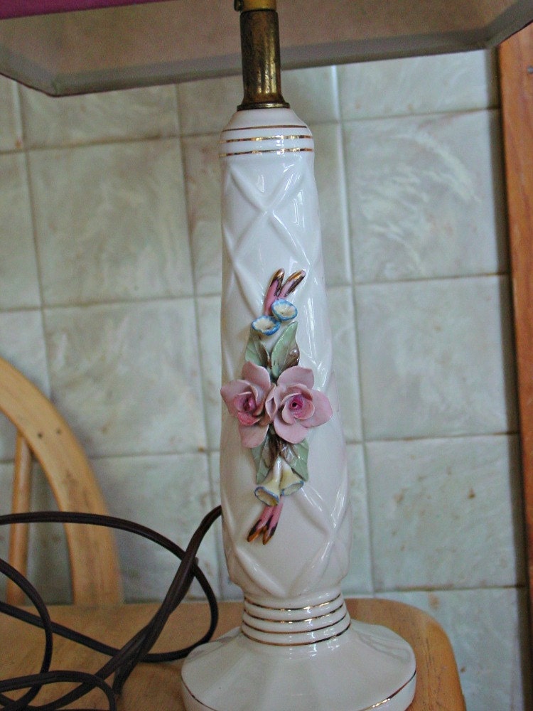 Retro Ceramic Boudoir/Bedroom Light with applied flowers