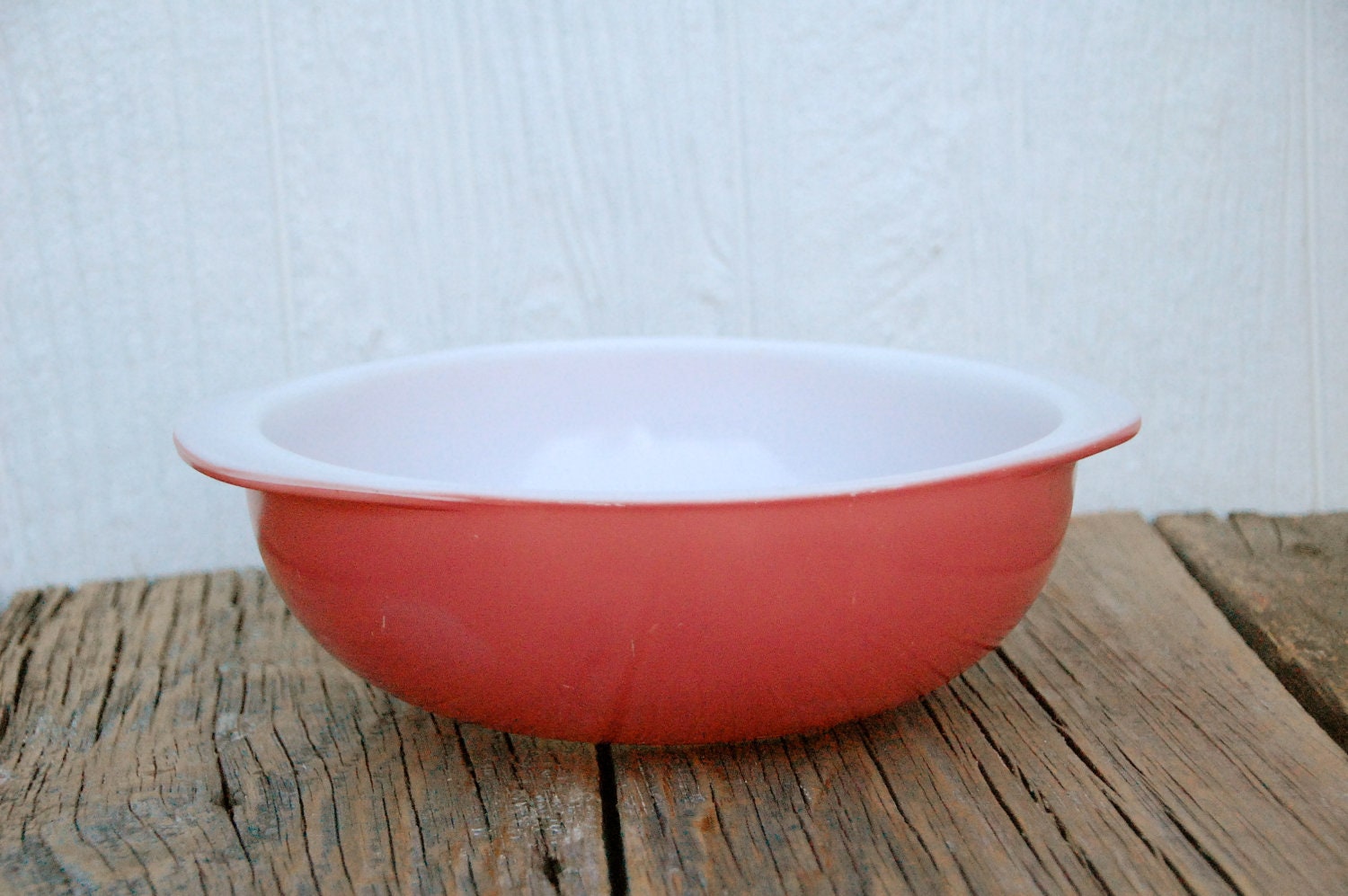 2 Quart Vintage Pyrex Mixing Bowl in Pink