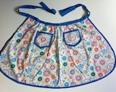 Ladies Pinwheel Half Apron (Size Large)