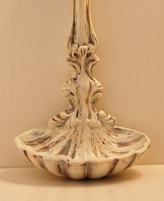 Vintage Arnel's Ceramic Wall Hanging Antiqued White Shabby Chic Decorative Accent Shell Shape