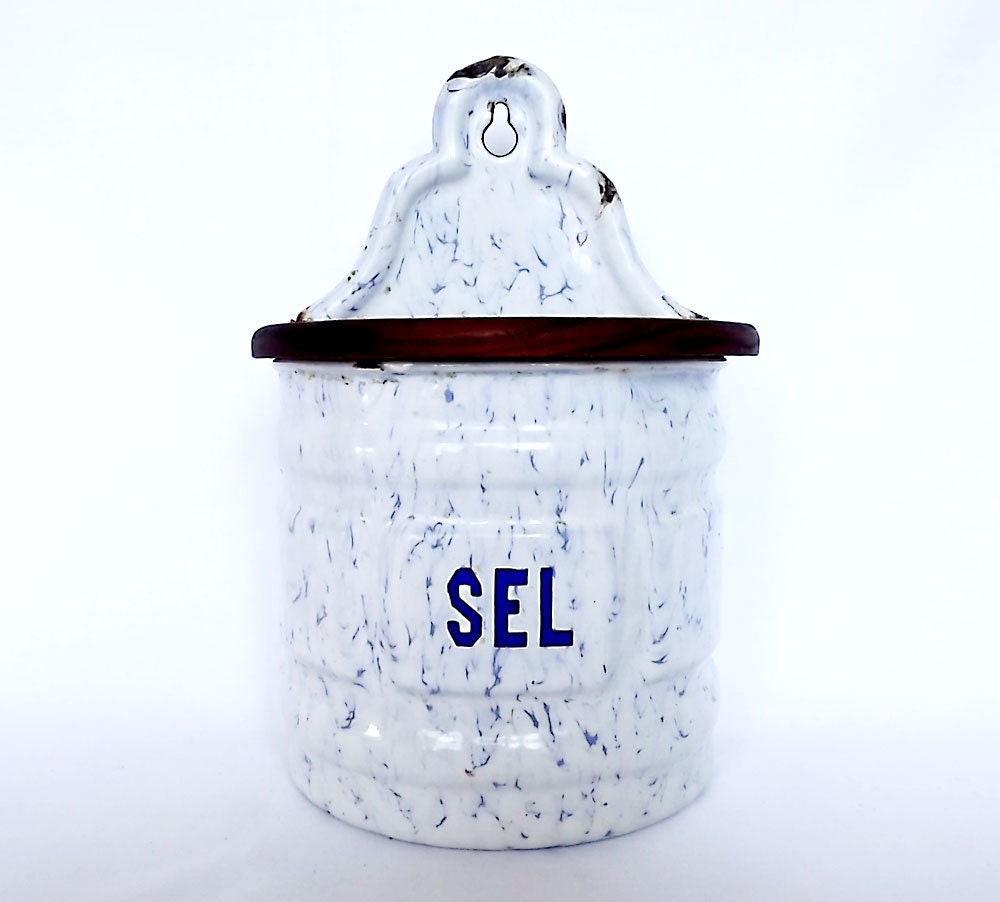 Large enamel salt box with wooden lid - Extra dur, St Servais, Belgique