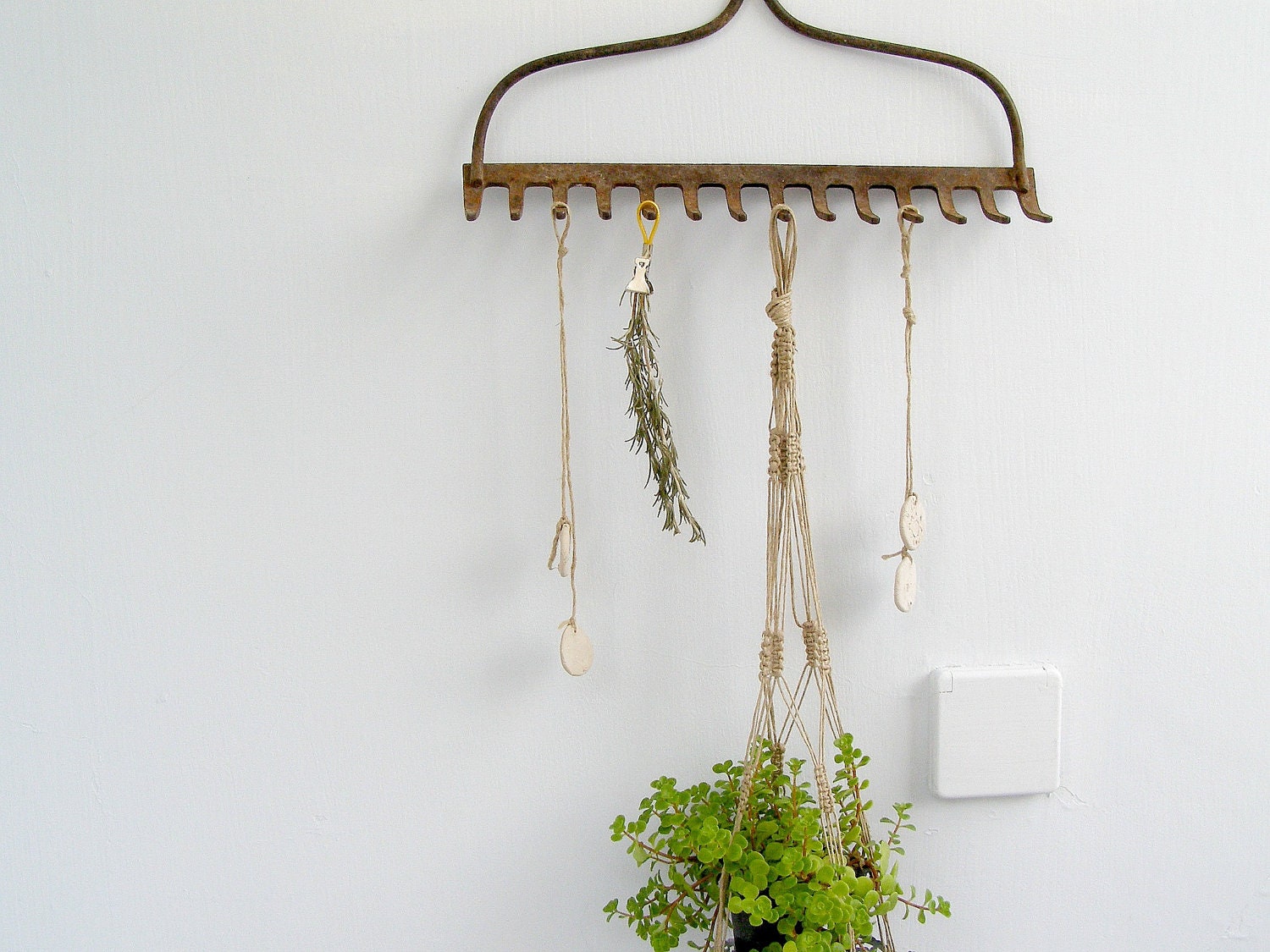 Vintage Iron Rake head, Salvaged rusted Rake, Alternative iron Rack, organizer, garden, collection Display, Autumn fall