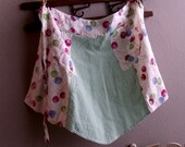 Vintage 1950s Feedsack Apron Thistle Design Half Housewife Entertaining Accessories