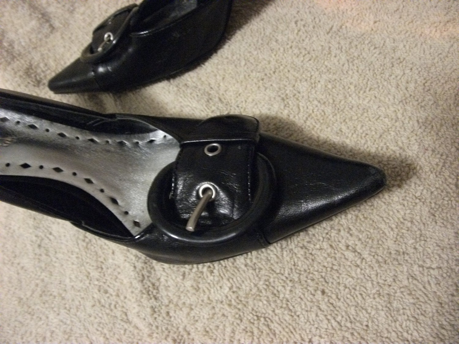 Vintage Ladies Black Leather Point Toe Pumps with 3 1/2" Heels by BCBG Size 7 Only 8 USD