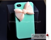 Mint iPhone 4 case with pastel pink bow