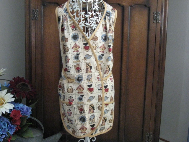 Wrap Apron in Garden Country Print Fabric Tan Trim Kitchen Accessories