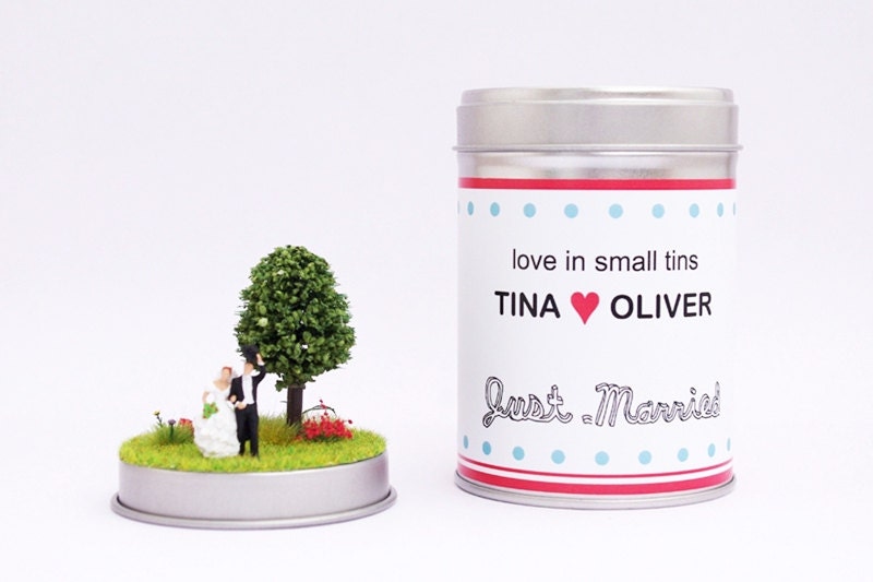 Personalized Wedding Tin  'Just Married' . custom order . made to order . custom work